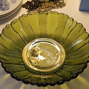 GREEN GLASS CHUNKY BOWL